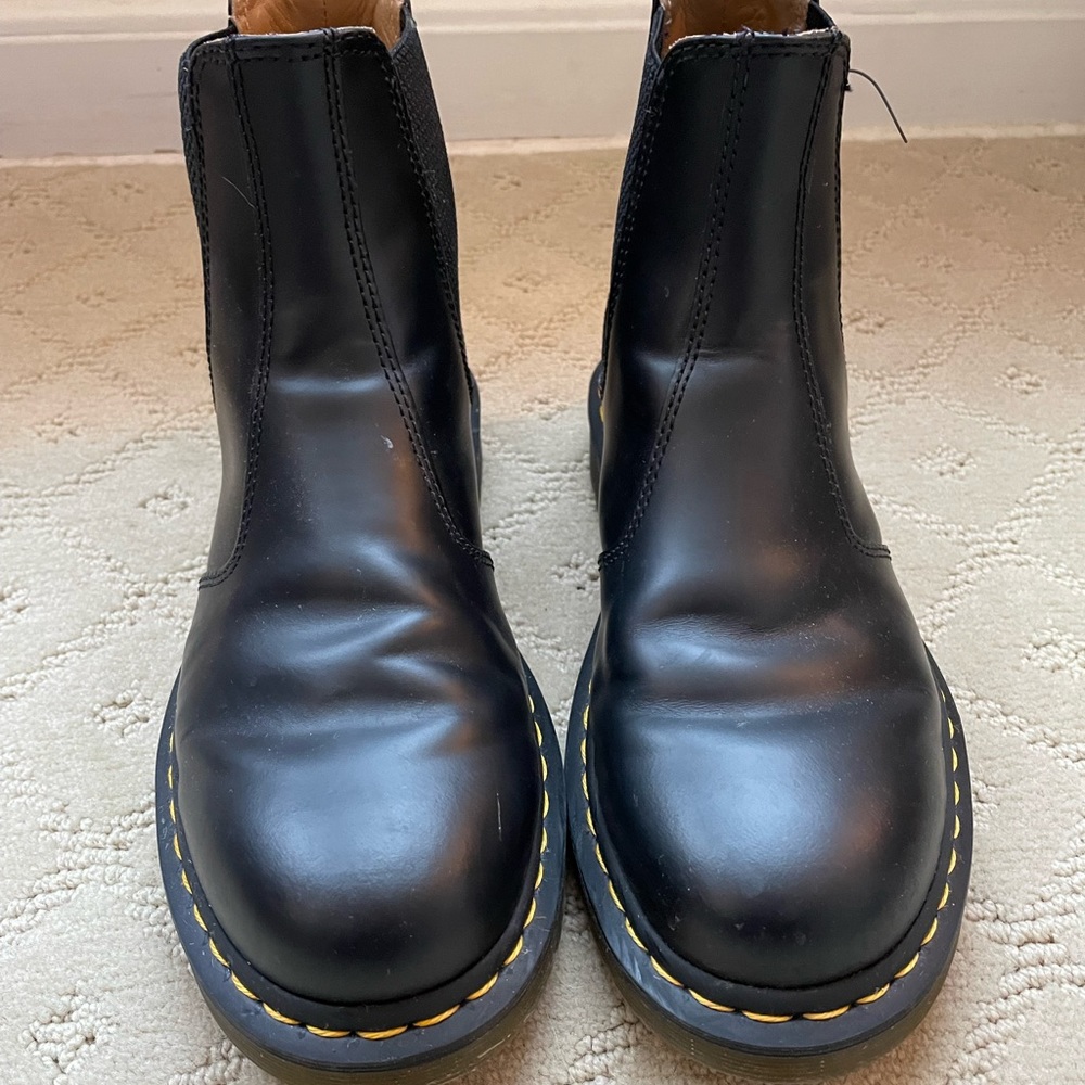 dr. Martens black Chelsea boots size women’s 9
